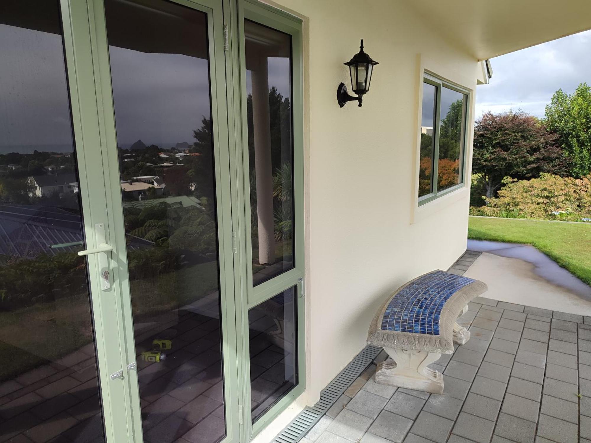 Panoramic Vista On Burns Villa New Plymouth Exterior photo