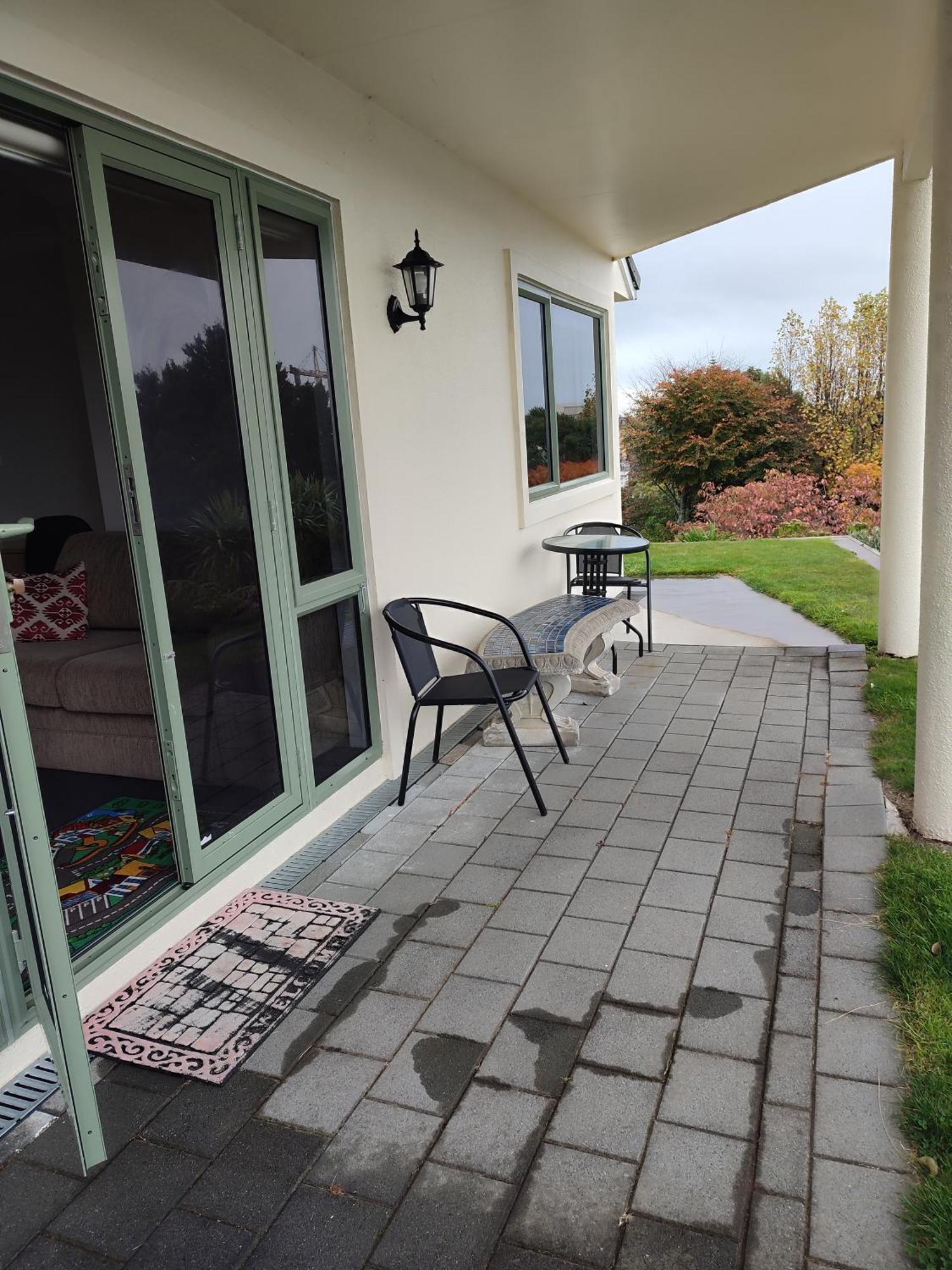 Panoramic Vista On Burns Villa New Plymouth Room photo